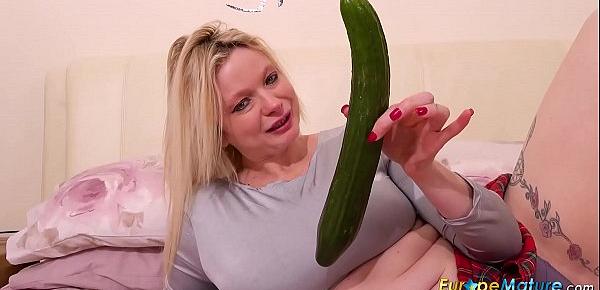  EuropematurE Summer Angel Lee and Cucumber